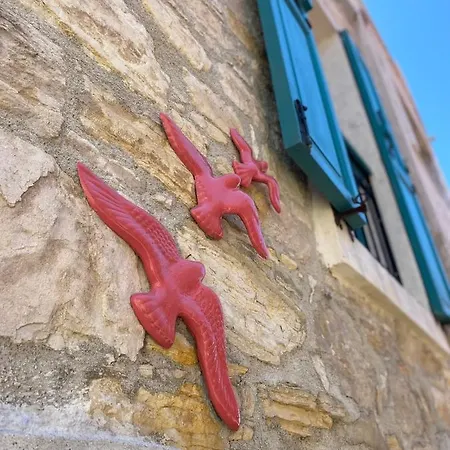 Oezel Tasarimli Tarihi Tas Ev * Cesme