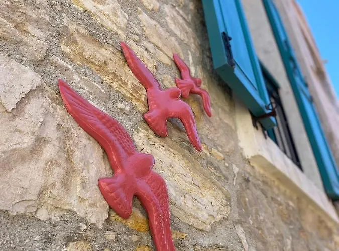 Oezel Tasarimli Tarihi Tas Ev * Çeşme