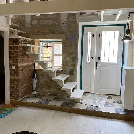 Tatil Evi özel Tasarımlı Tarıhı Taş Ev