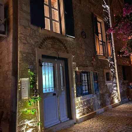 özel Tasarımlı Tarıhı Taş Ev *