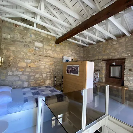 Tatil Evi özel Tasarımlı Tarıhı Taş Ev